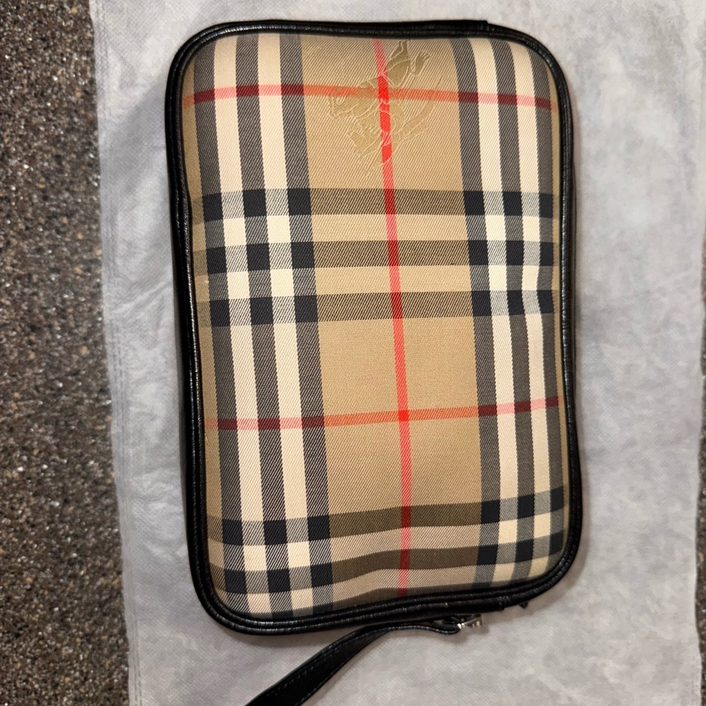 Burberry Vintage Nova Check Plaid Wristlet Bag πβ¨ - Picture 3 of 11
